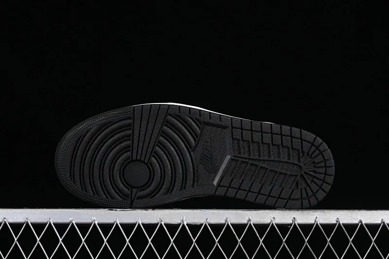 All categories Air Jordan Jordan series basketball shoes Air Jordan 1 Low G version pure original Air Jordan 1 Low "White and Black" AJ1 Joe 1 white and black color matching low-top cultural casual sneakers 553558-132